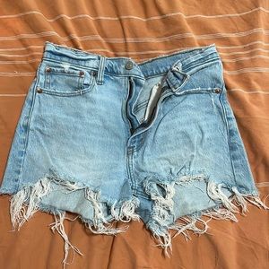 Abercrombie and Fitch the mom short high rise size 00/24